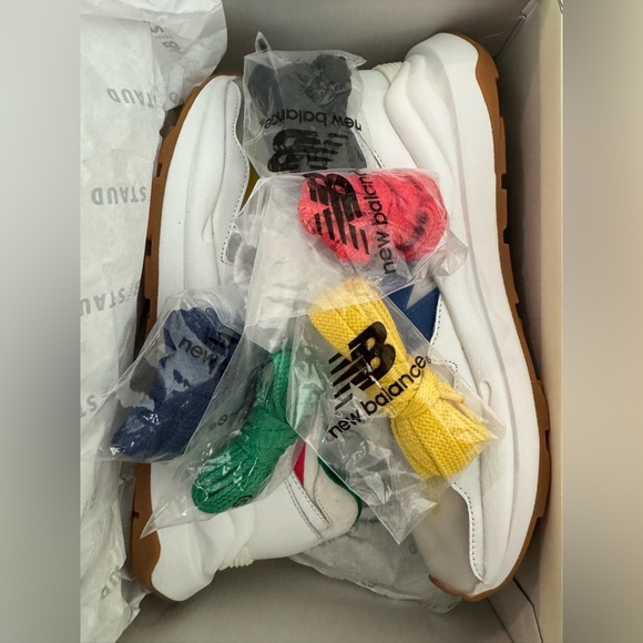 New Balance UNISEX 57/40 x STAUD - Mens 9/ Womens 10.5 - New in Box - Picture 11 of 11